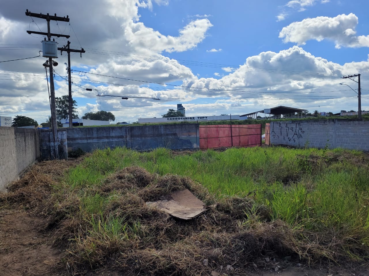 Imóvel em Teixeira (VENDIDO)